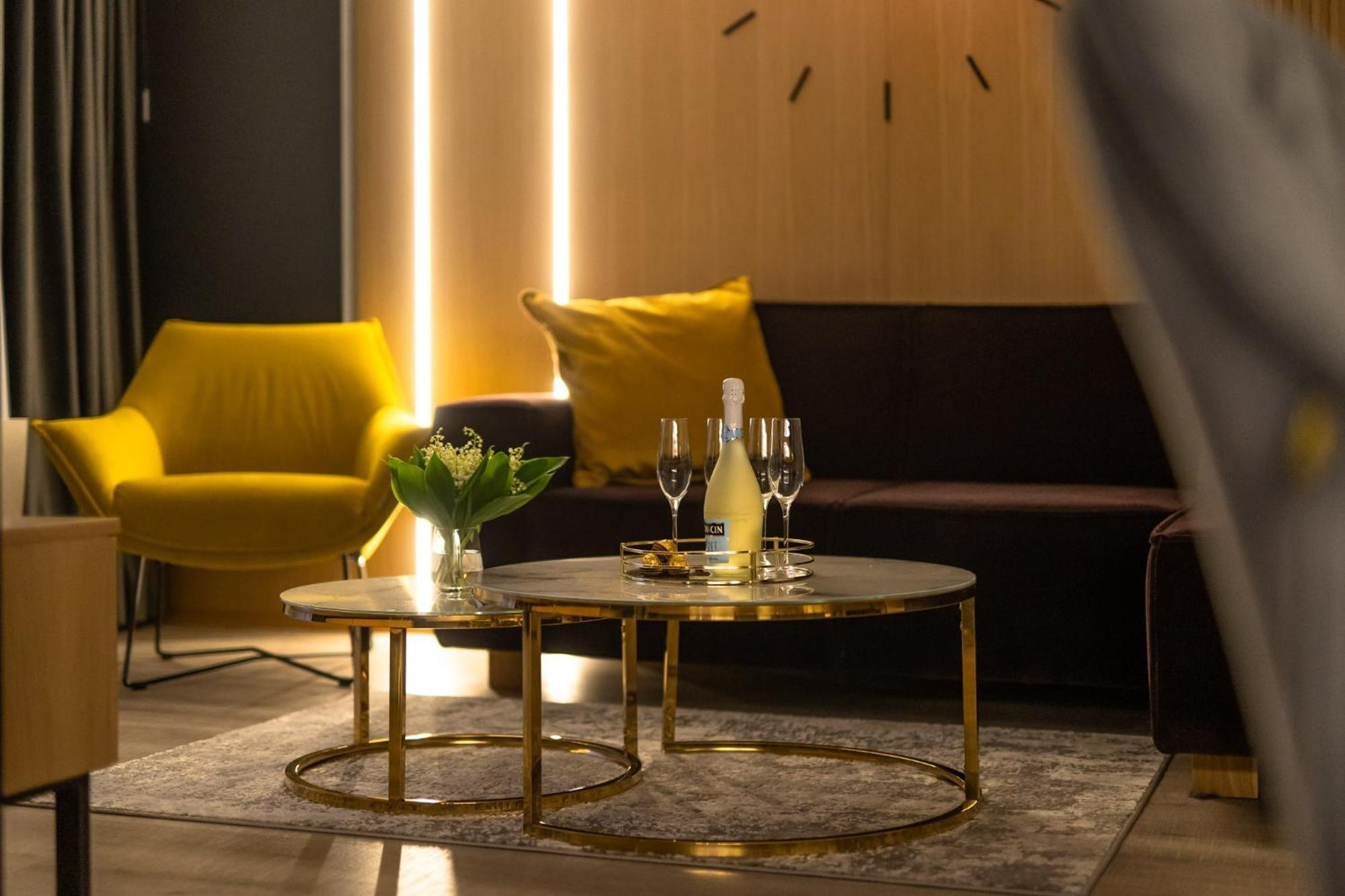 Apartamenty Fenomen - Premium Porto Nadmorskie Tarasy W Kolobrzegu Exteriör bild